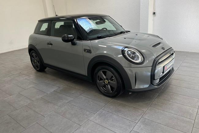 MINI Cooper SE Essential Trim — fotografia mașinii